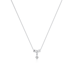 Luxe Ring – Elegant Sparkle in Yellow Gold | JewelVerra