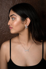 Elegant Loop Pendant – Stylish White Gold Statement Jewelry | JewelVerra