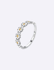 Petal-Inspired Floral Ring in Yellow Gold
