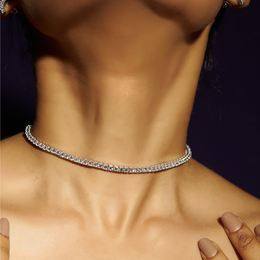 Everyday Luxe Ring – Elegant Sparkle in Yellow Gold | JewelVerra