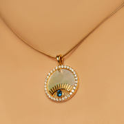 Elegant Loop Pendant – Stylish White Gold Statement Jewelry | JewelVerra